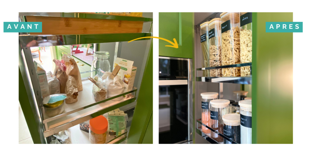 Transformation d'une étagère de cuisine par Home Organizer Nantes - avant-après spectaculaire avec flèche jaune. Passage du désordre à des bocaux étiquetés et rangés, illustrant l'organisation des denrées sèches avec système d'étiquetage ardoise. Optimisation fonctionnelle et esthétique de l'espace par HO BLANDINE pour une cuisine pratique et ordonnée.